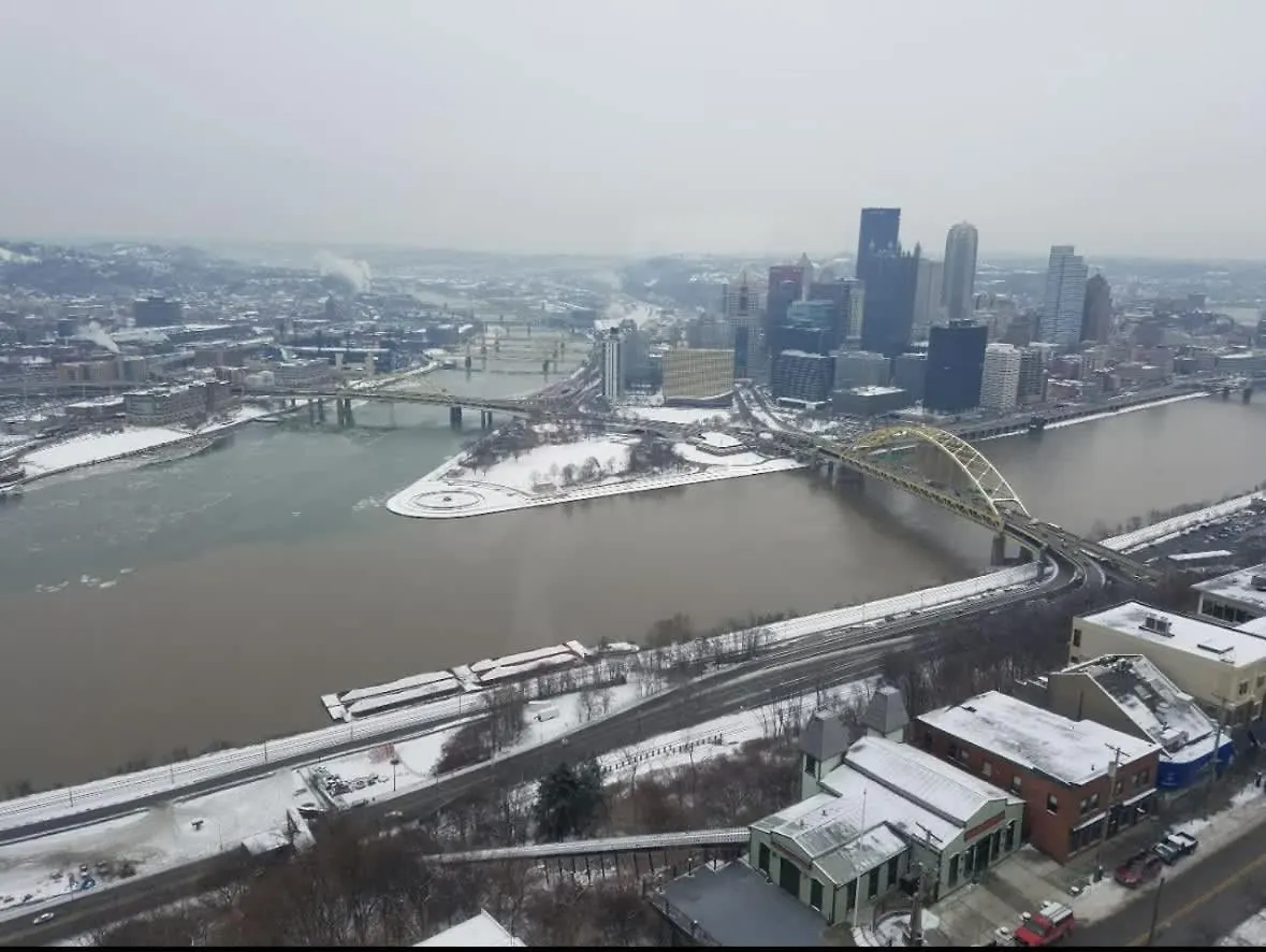 Vakantiehuis Pet Friendly 3 Bdrm House With Private Yard Villa Pittsburgh Verenigde Staten